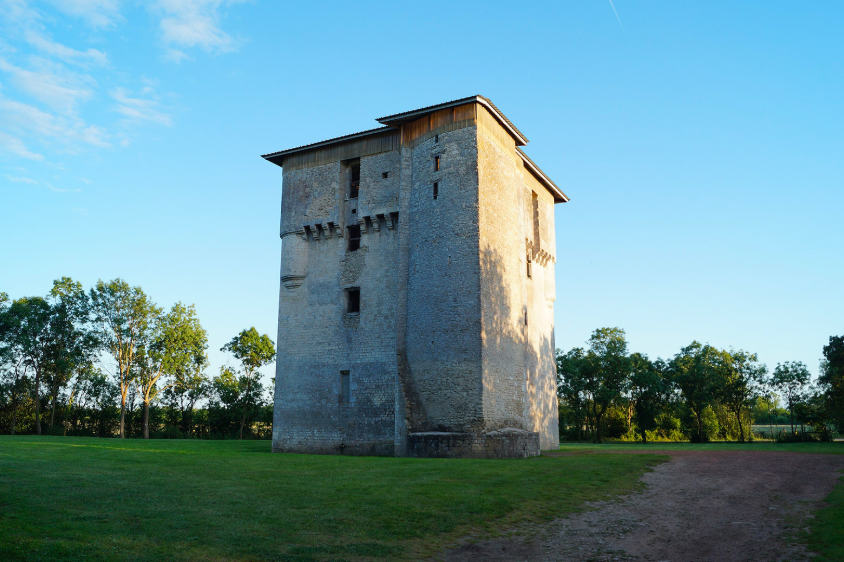 Tour de Moricq, France